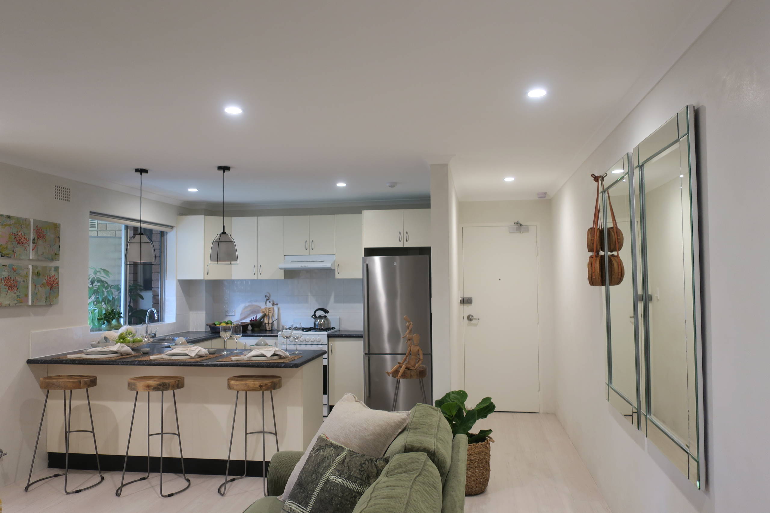 Project 18  - THE APARTMENT DEE WHY is open for business  -  Air B and B