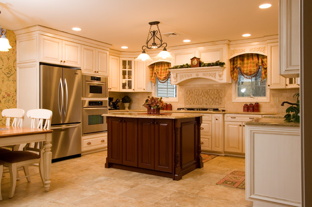 Syosset traditional-kitchen
