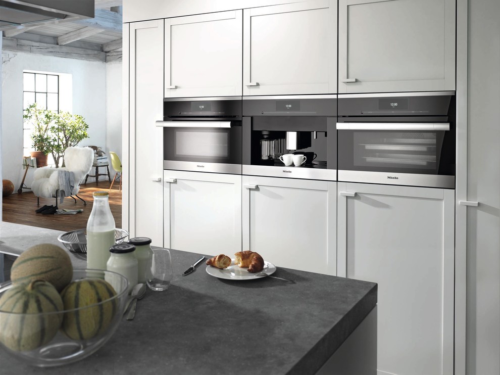 Inspiration for a rustic kitchen remodel in Los Angeles