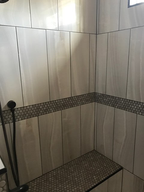 Transitional Style Master Bath clasico-renovado-cuarto-de-bano