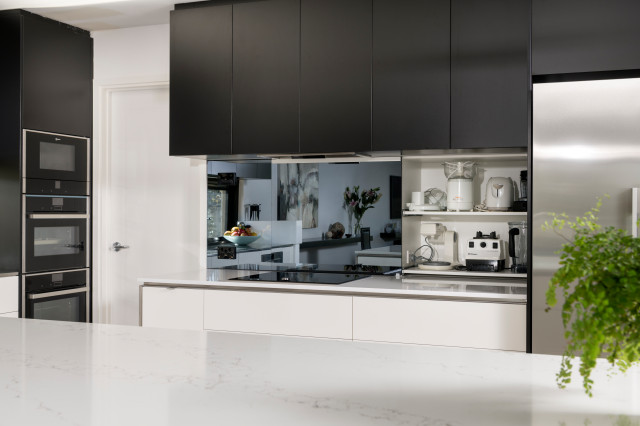 Wembley Home modern-kitchen