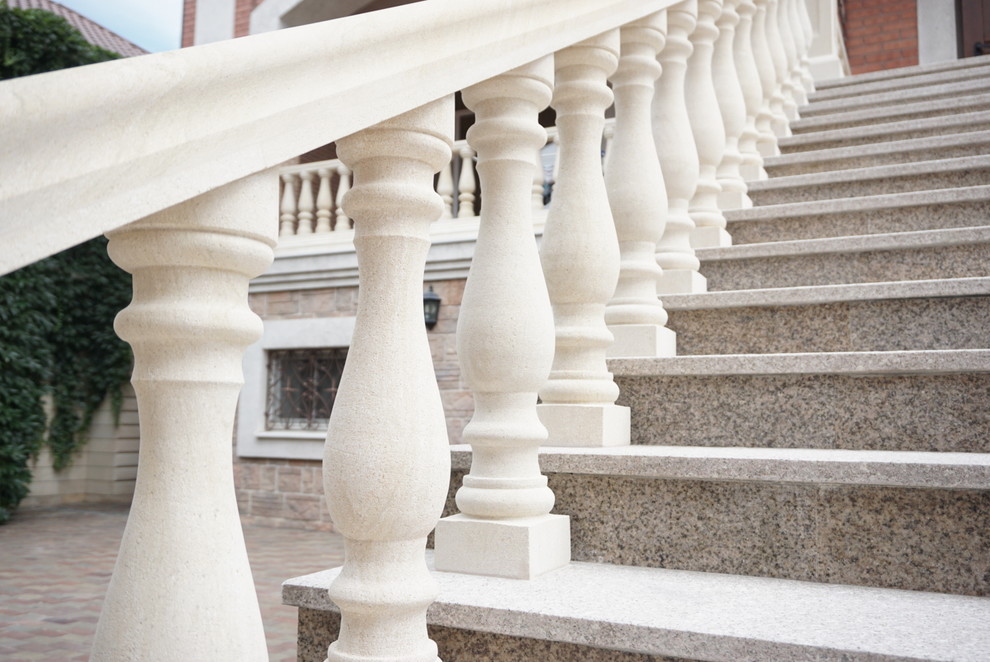 Входная зона из камня