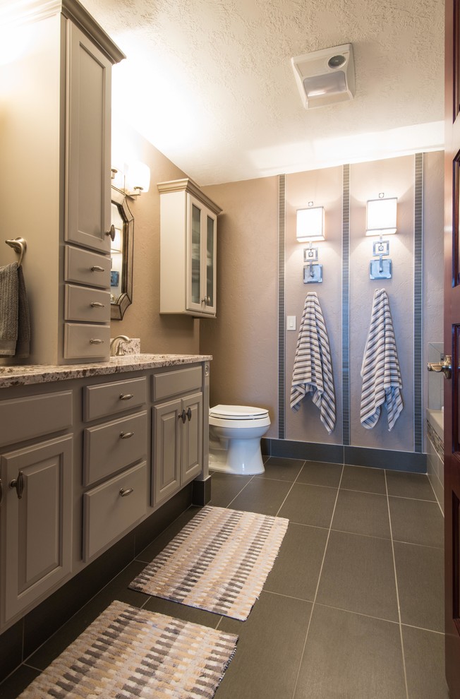 Bathroom - transitional bathroom idea