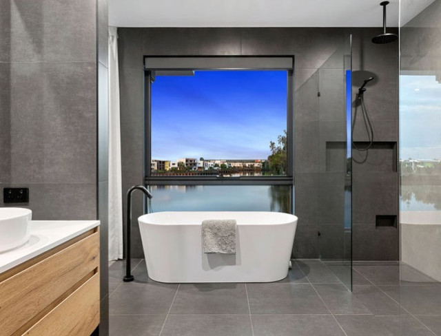SNAPPER modern-bathroom