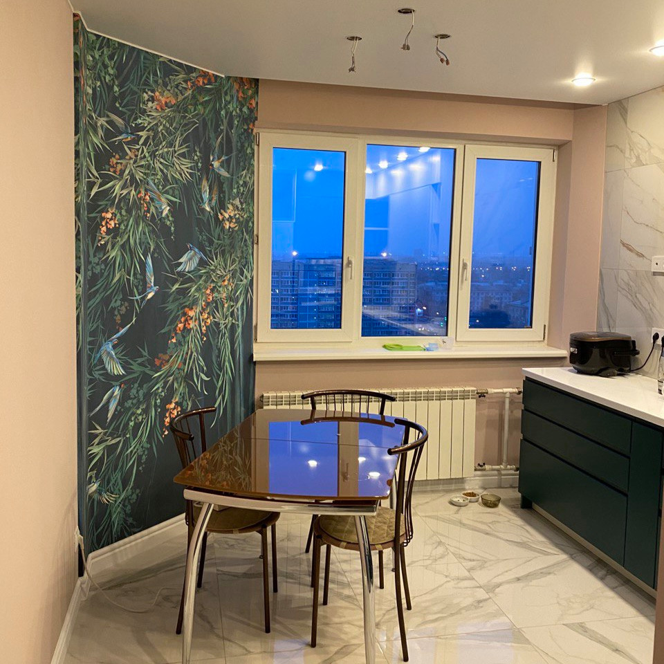 Кухня с гарнитуром цвета морской волны