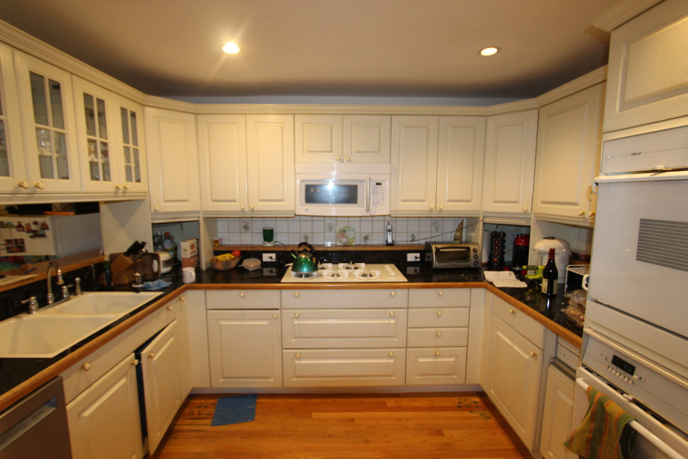 Brighter and White-r : Kitchen