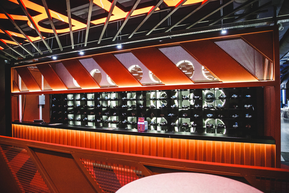 FOOD HALL ''PICTURES''