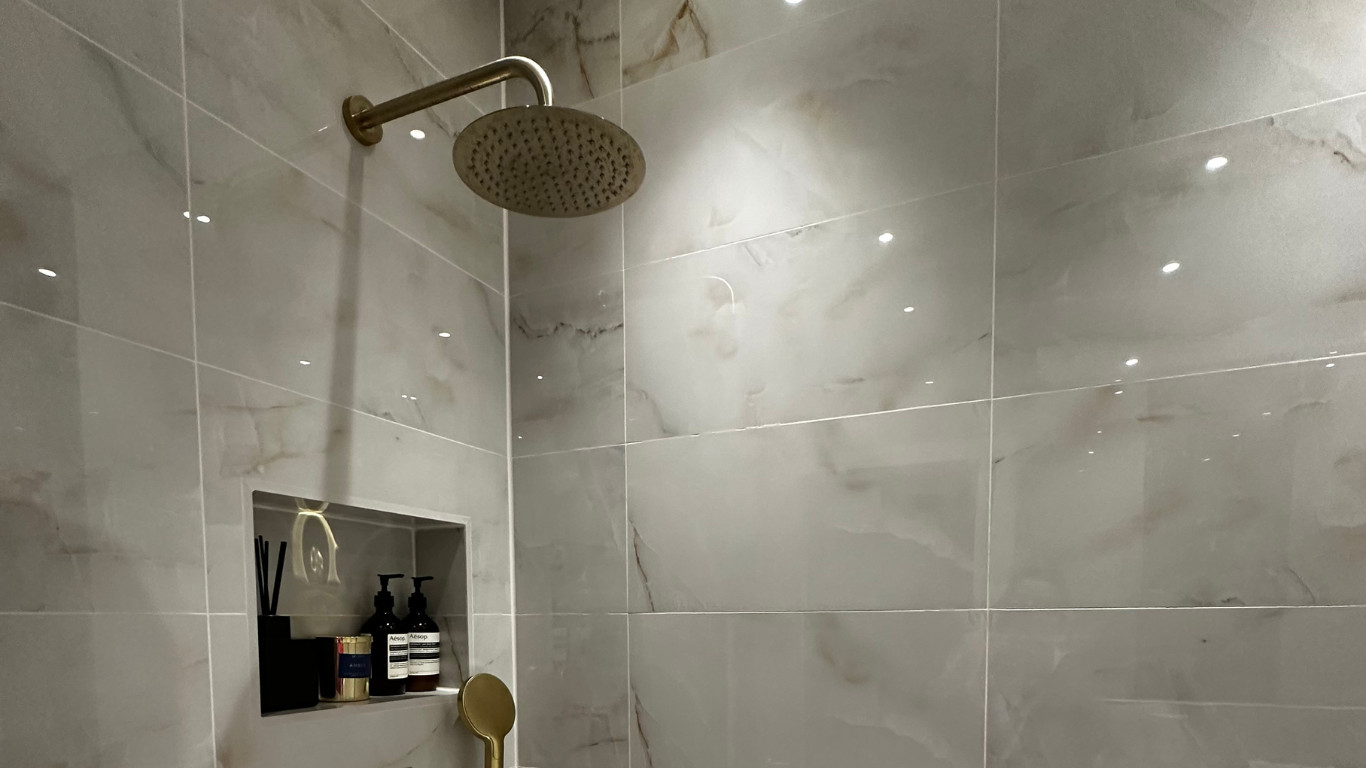 Sleek Bathroom Renovation in Tunbridge Wells