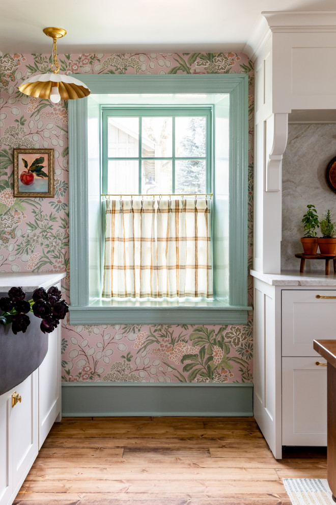 Farmhouse kitchen photo in Salt Lake City