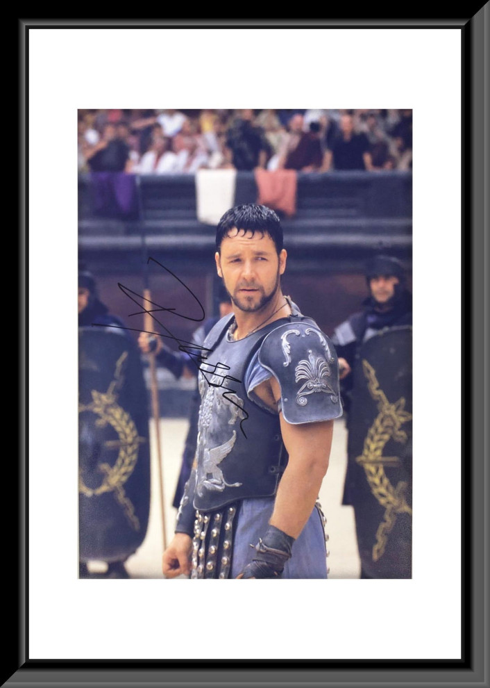 Gladiator Russell Crowe signed movie photo, 11x14 inches Contemporary