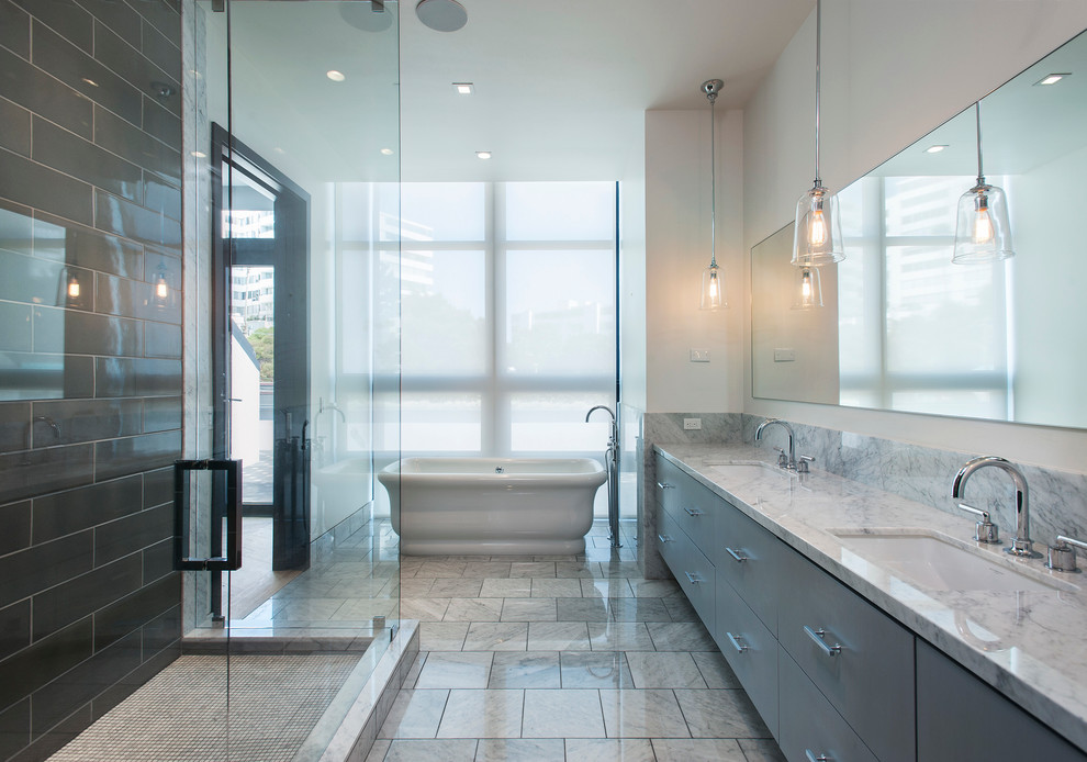 Freestanding bathtub - contemporary freestanding bathtub idea in Los Angeles
