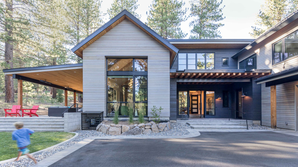 Mountain style exterior home photo in Sacramento