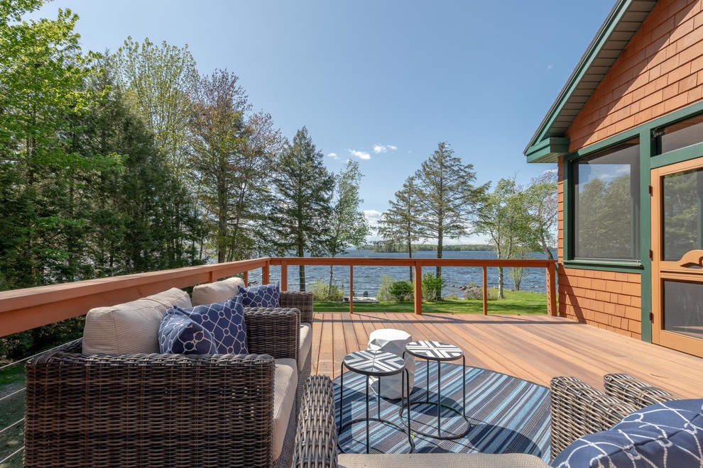 Design ideas for a transitional deck in Portland Maine.