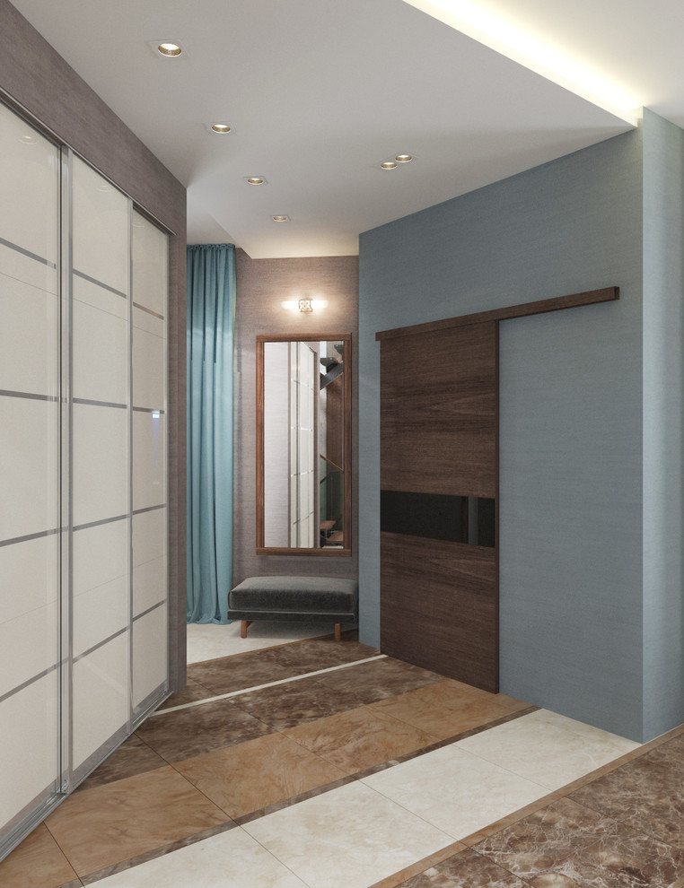 вид на входную дверь