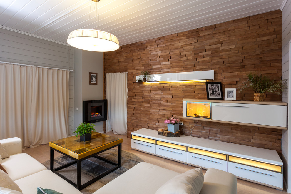 СВОБОДНАЯ ГОСТИНАЯ