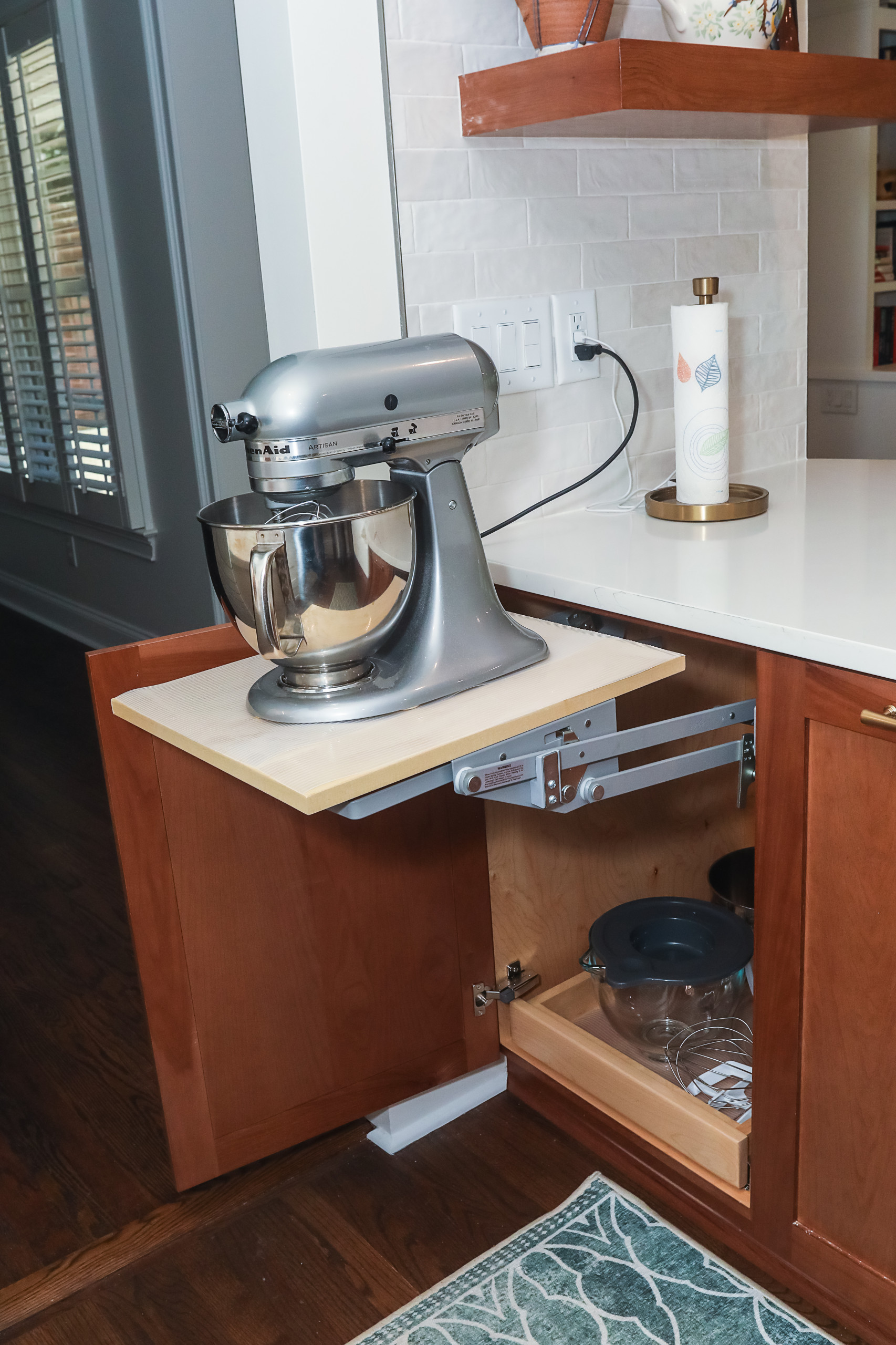 Gainesville Kitchen and Beams in Den