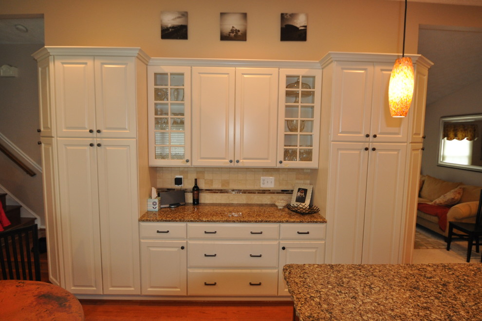 Inspiration for a transitional kitchen remodel in Baltimore