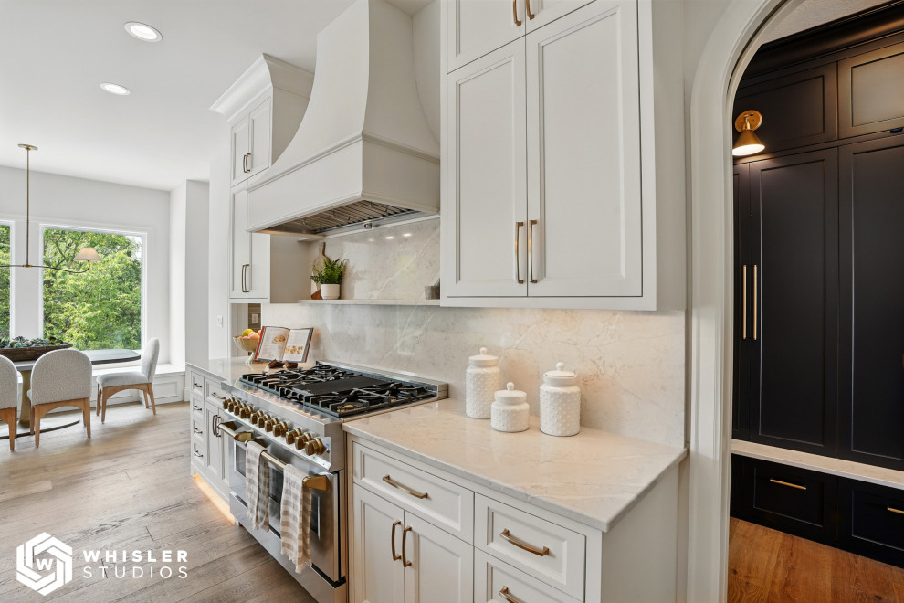 Transitional kitchen photo in Cedar Rapids