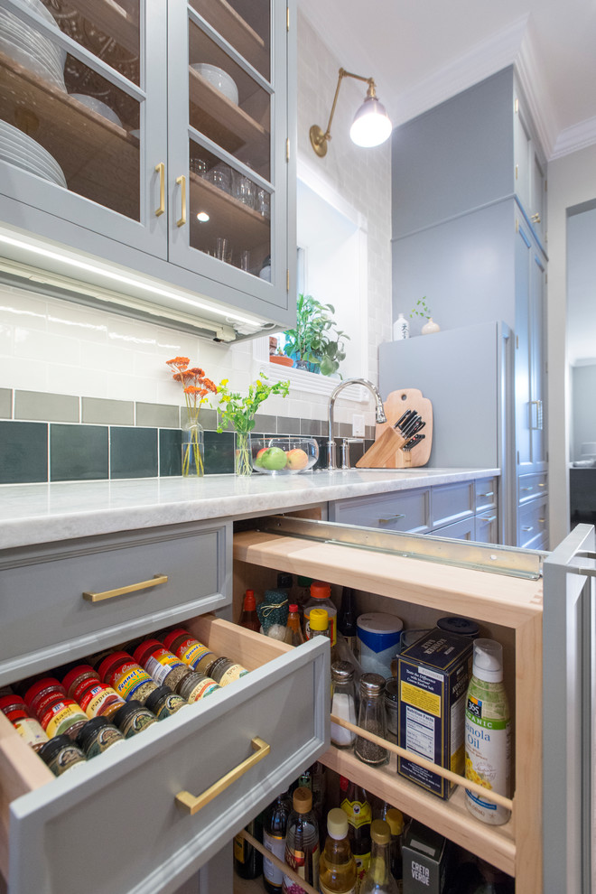 Home design - transitional home design idea in Chicago