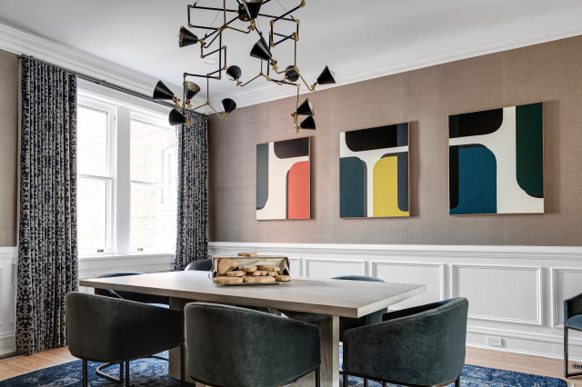 Transitional Dining Room nyklassisk-spisestue