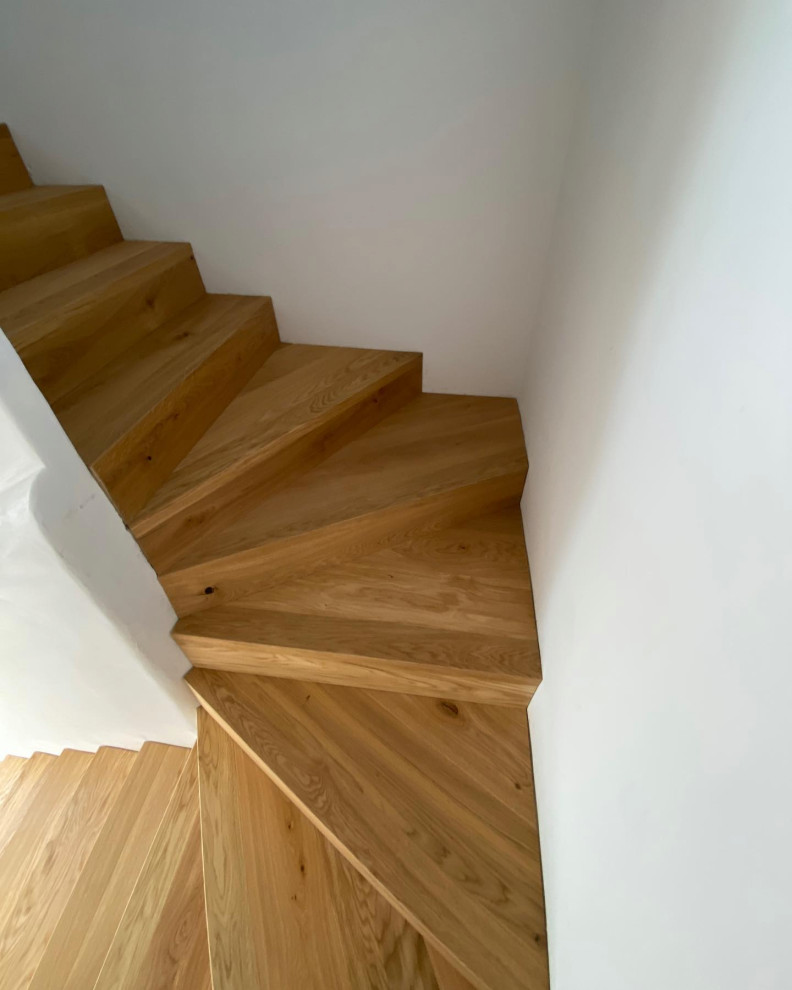 Habillage de marches d’escalier en lame de parquet