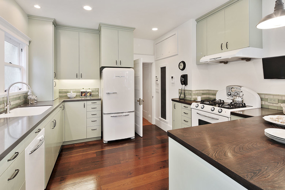 Inspiration for a craftsman home design remodel in San Francisco