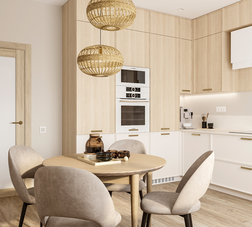 Четырех-комнатная квартира в светлых тонах.