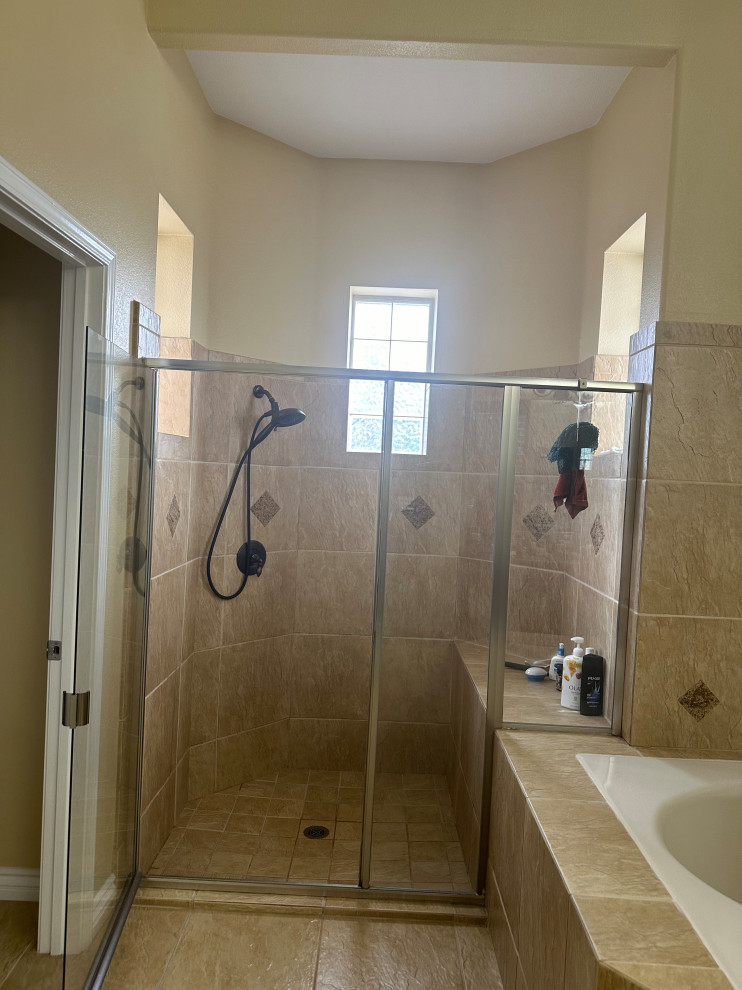 Cream and Contrast Primary Bathroom