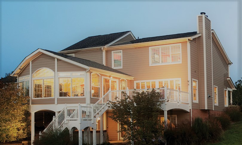 Inspiration for a transitional deck remodel in Orange County