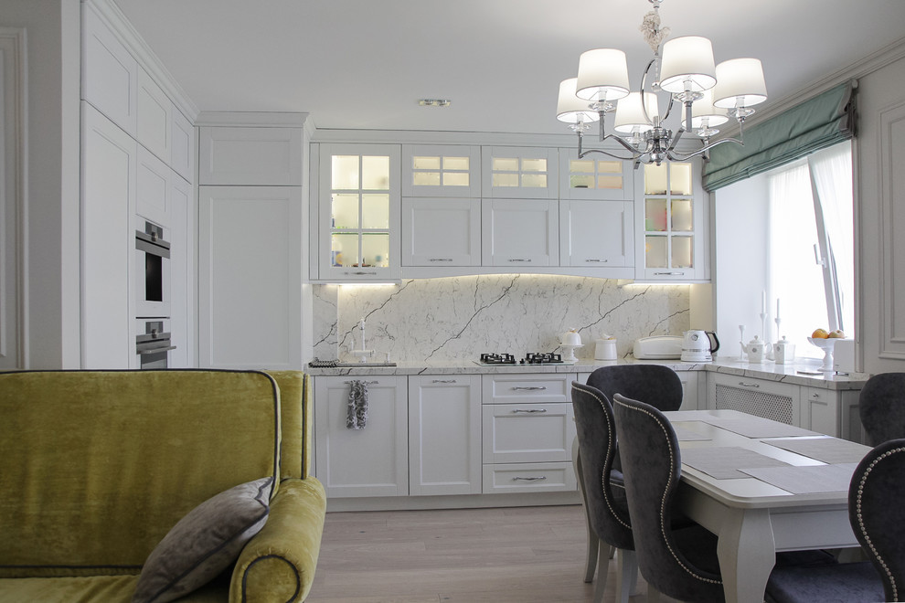 Воздушная классика. Квартира в центре города.