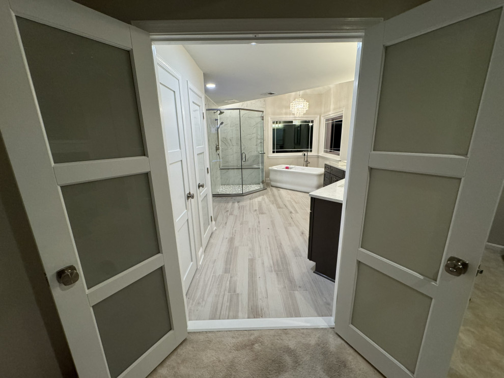 Luxury Owners Suite Bathroom