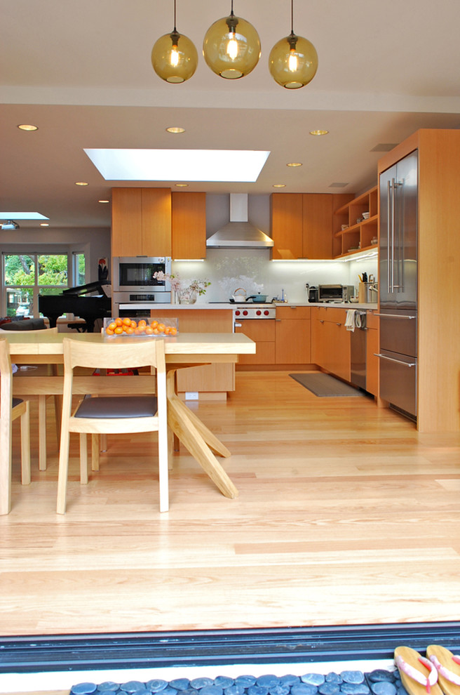 Photo of a modern kitchen in San Francisco with stainless steel appliances.
