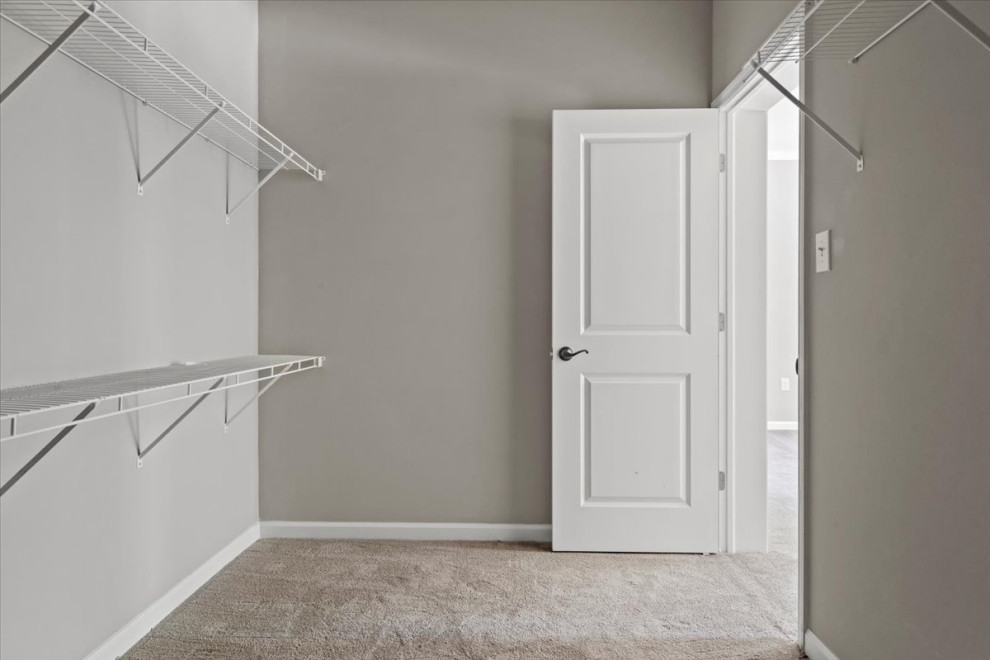 Large Walk-in closet