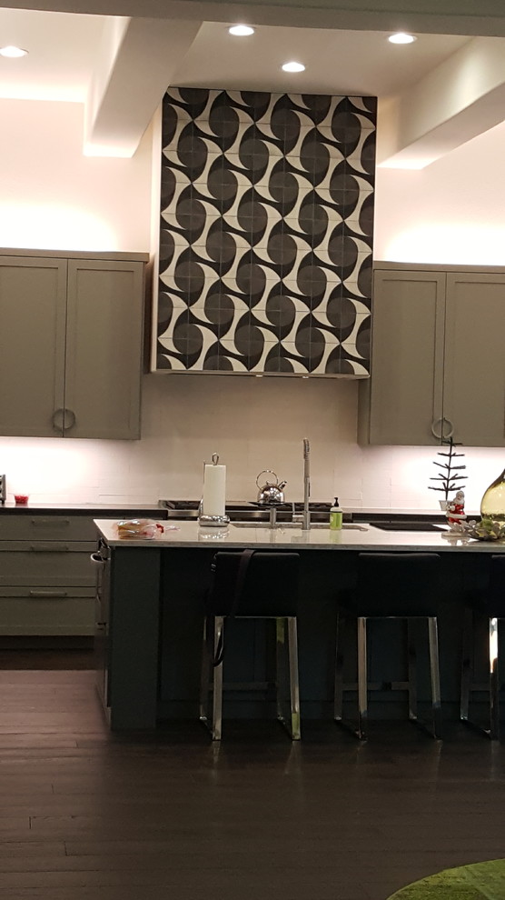 Minimalist kitchen photo in Austin