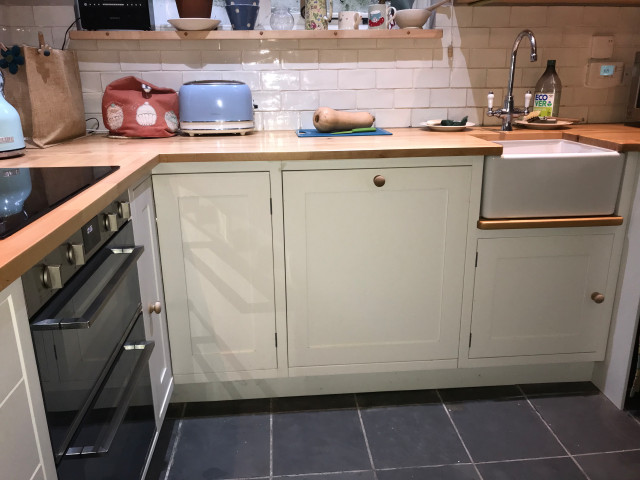 Small cottage kitchen klassisk-koek