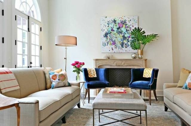 Example of a transitional home design design in Atlanta