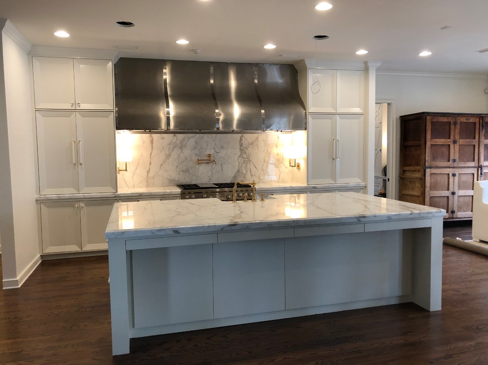 Kitchen - transitional kitchen idea