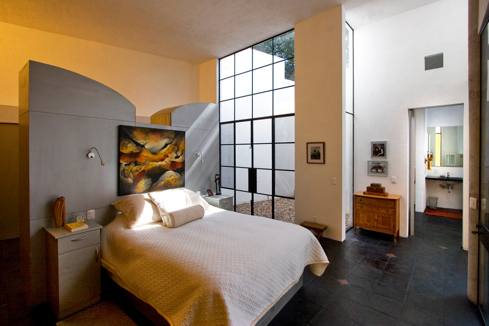 Photo of a contemporary bedroom in Mexico City.