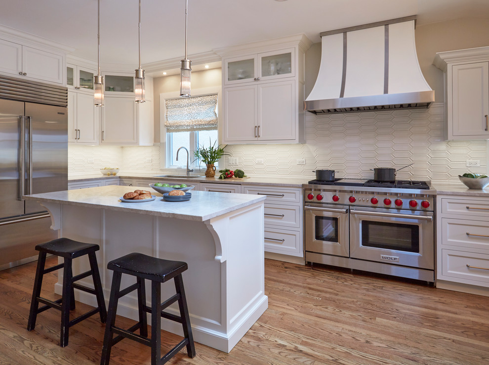 Example of a transitional kitchen design in Chicago