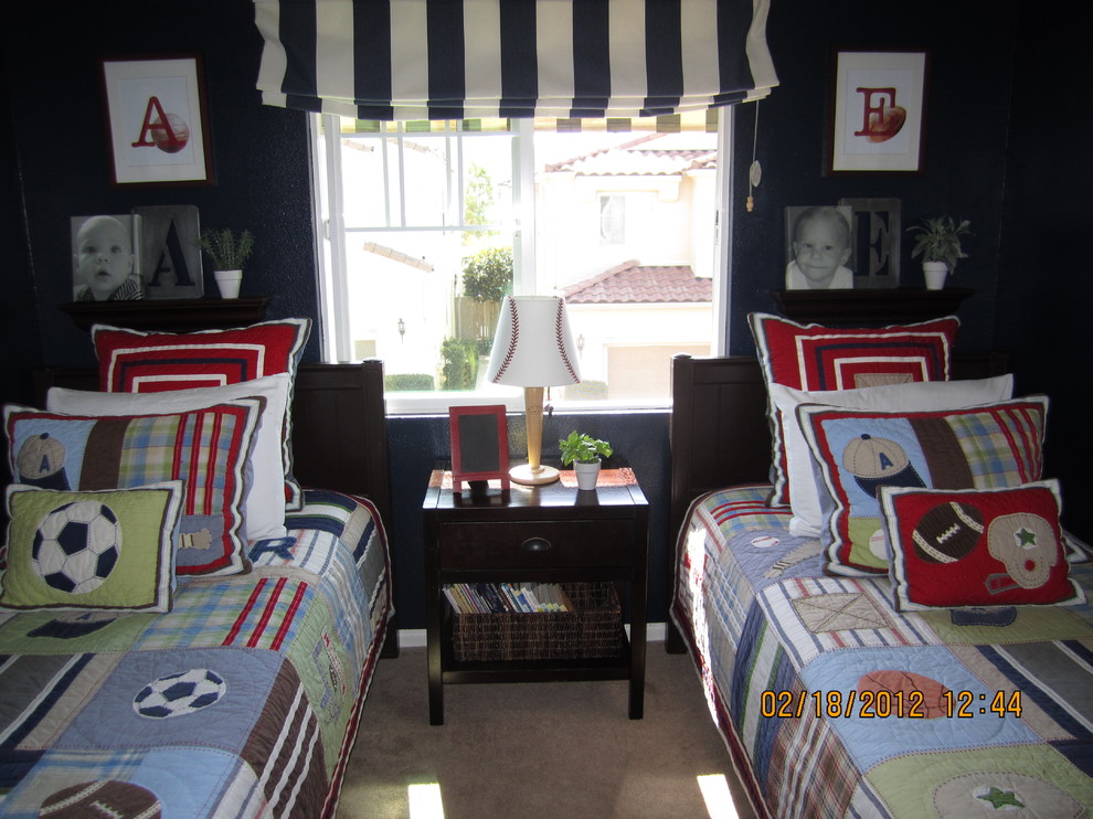 Design ideas for a traditional kids' room in San Diego.