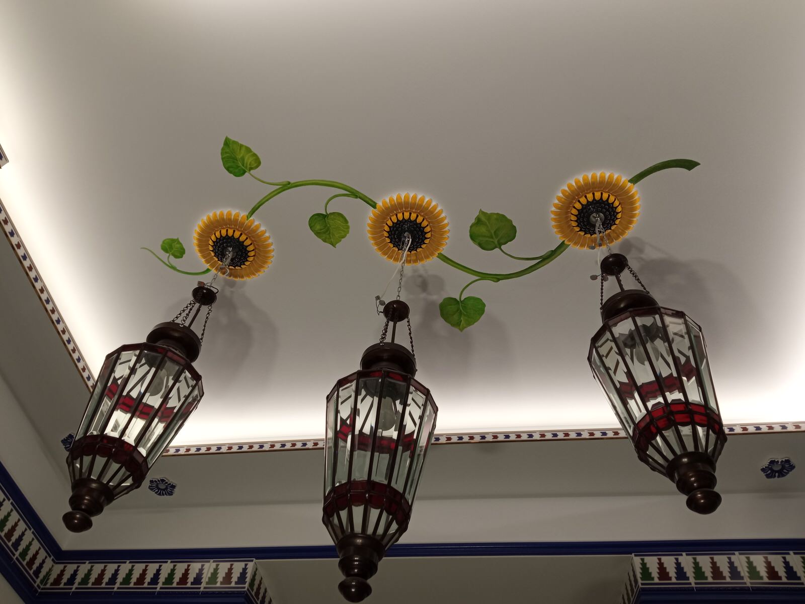 Роспись потолка на кухне