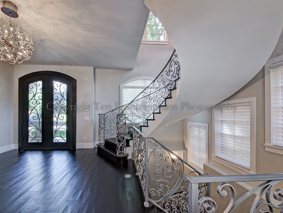 Entryway - transitional entryway idea in Denver