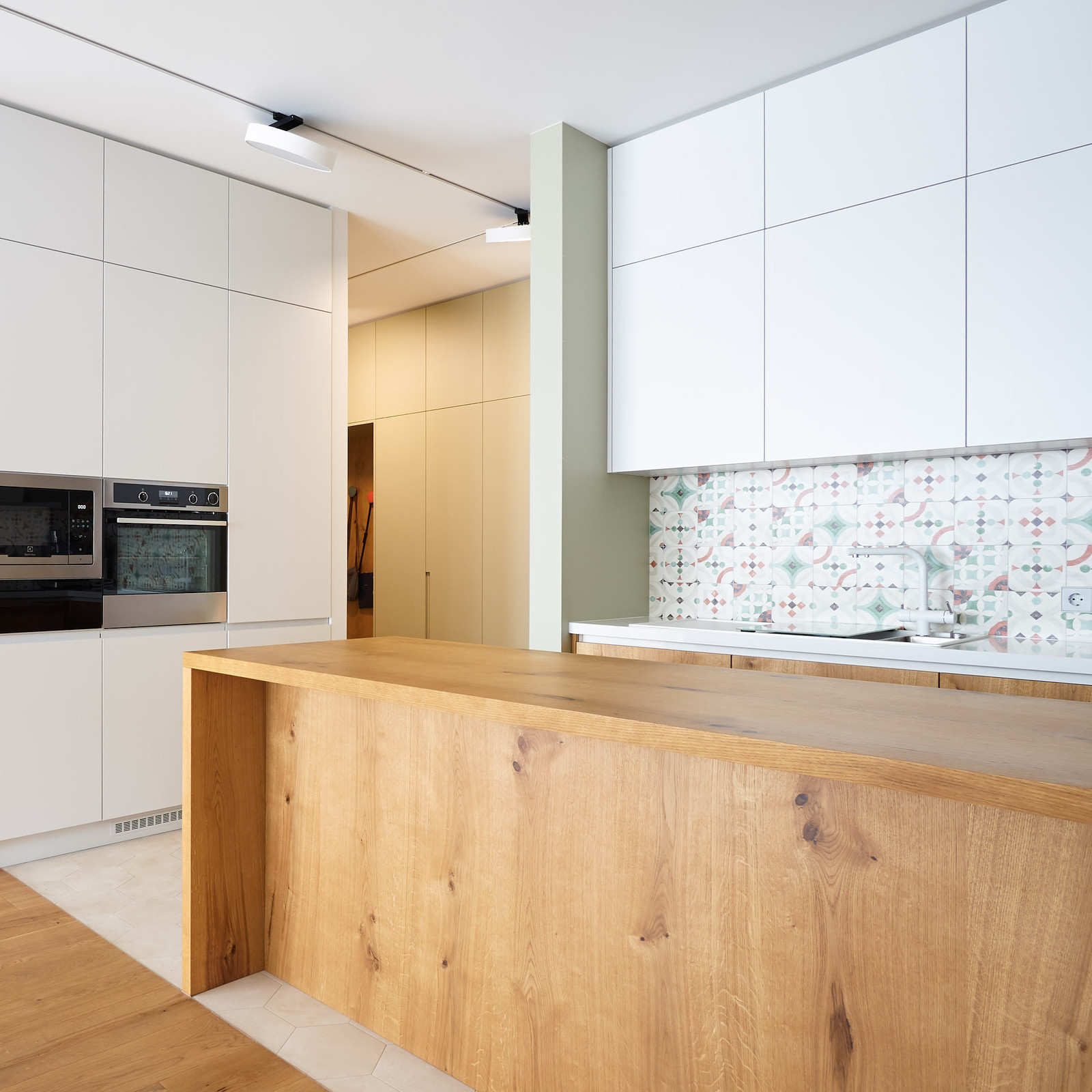 Фото кухни салона DOMANI в Минске