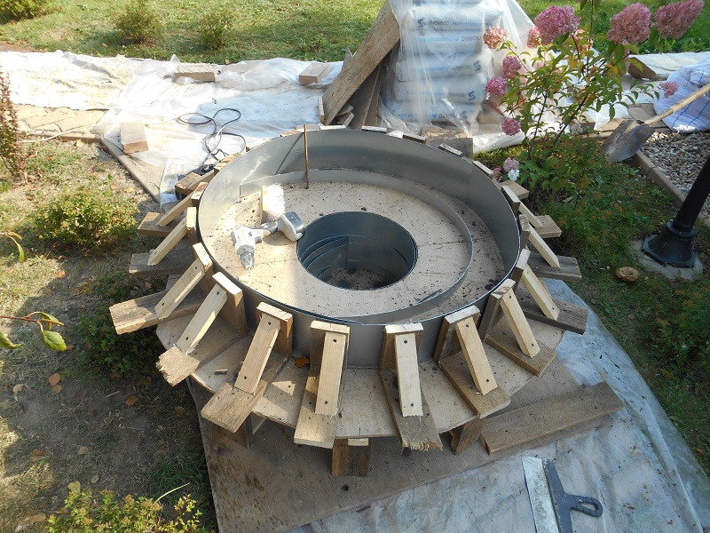 Мини-фонтан на даче