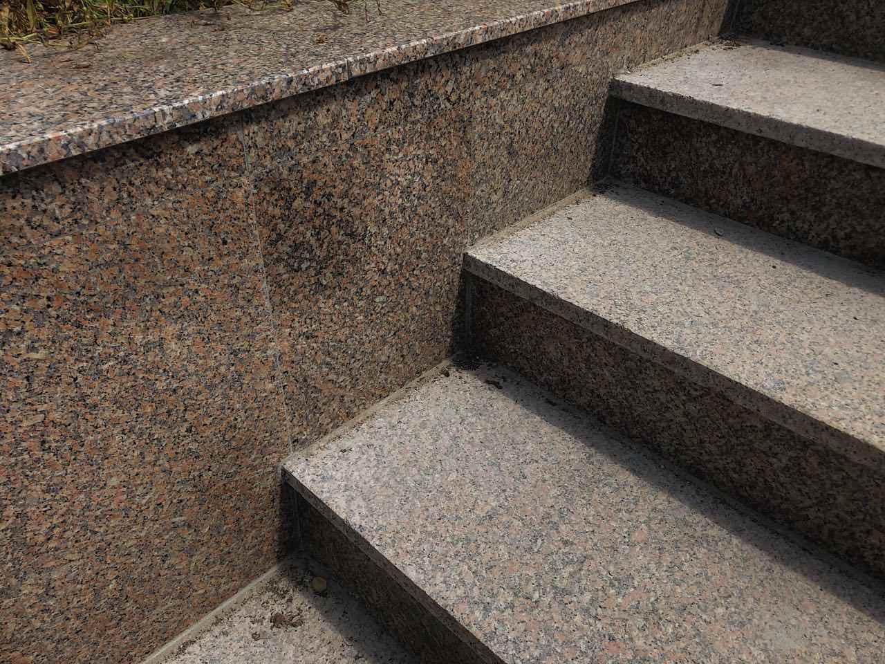 Лестница из гранита "Изабель"