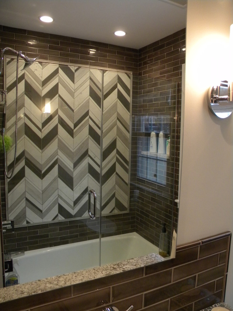 Home design - transitional home design idea in Chicago