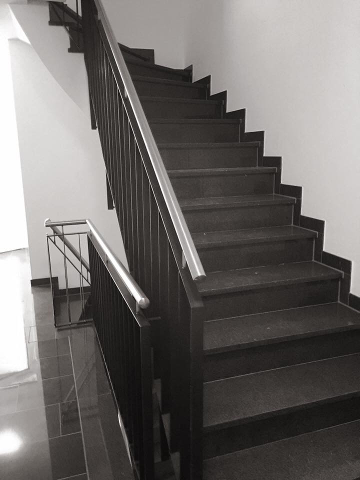 Moderne Treppe in Düsseldorf