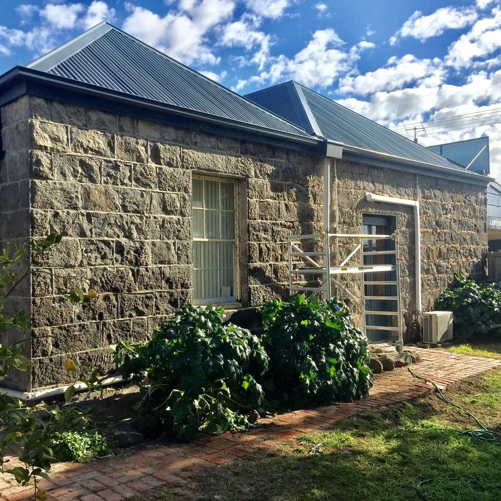 Photo of a traditional home design in Geelong.