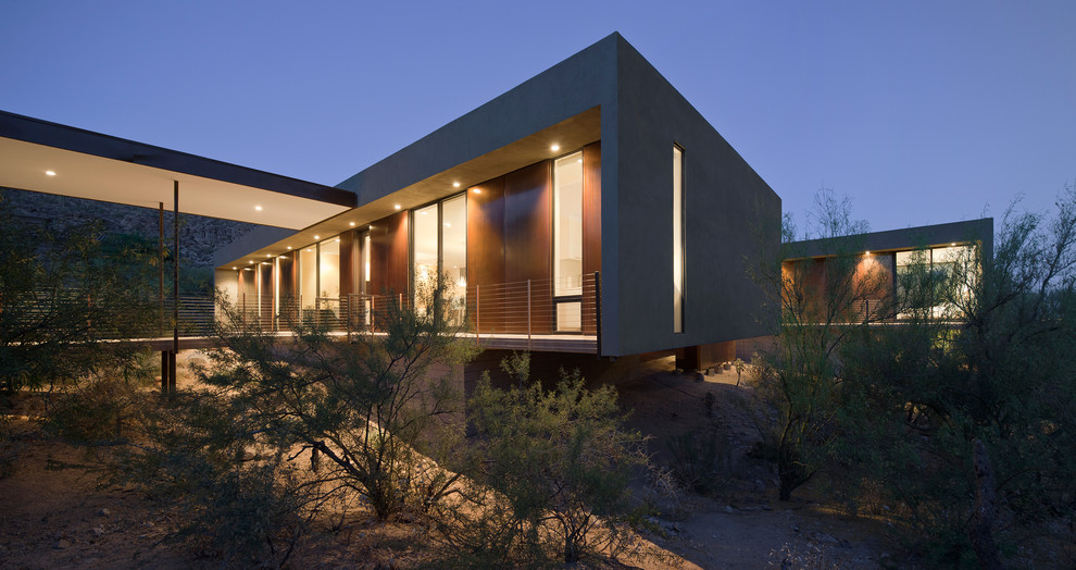 Photo of a modern one-storey exterior in Phoenix with metal siding.