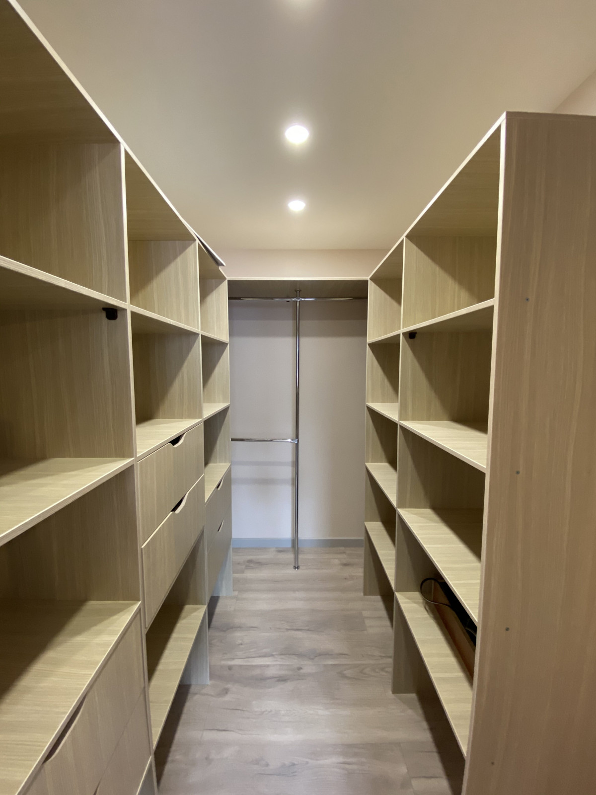 Дизайнерский ремонт салона красоты